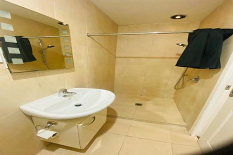 Photo of property in 27 Hale Crescent, Bayview, Auckland, 0629