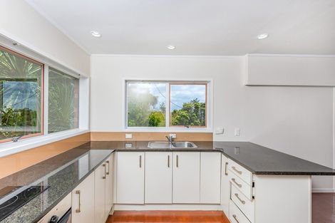Photo of property in 2/581 East Coast Road, Browns Bay, Auckland, 0630
