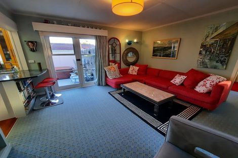 Photo of property in 1/40 East Coast Road, Milford, Auckland, 0620