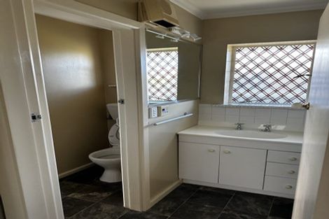 Photo of property in 11 Lyndhurst Crescent, Aranui, Christchurch, 8061