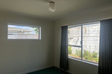 Photo of property in 10 Winiata Place, Otaki, 5512