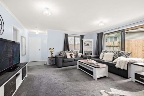 Photo of property in 5 Waitaua Street, Papakura, 2110