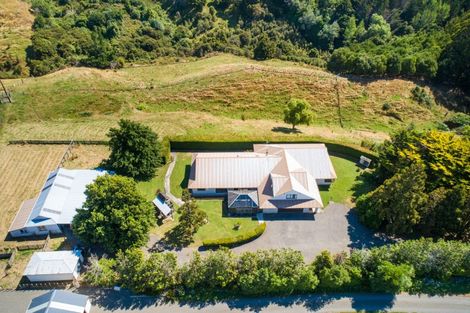 Photo of property in 124 Pahiatua Aokautere Road, Aokautere, Palmerston North, 4471