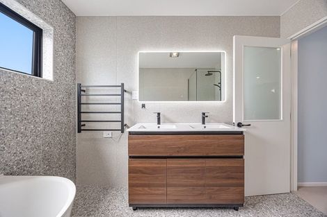 Photo of property in 26 Windlass Street, Long Bay, Auckland, 0630