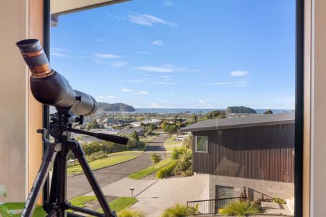Photo of property in 111 Pacific View Drive, Whangamata, 3620