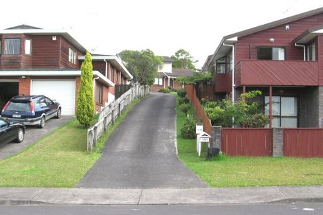 Photo of property in 2/80 Granville Drive, Massey, Auckland, 0614