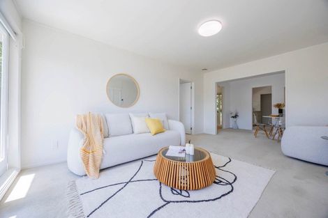 Photo of property in 2/89 Diana Drive, Glenfield, Auckland, 0627