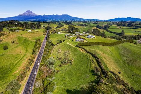 Photo of property in 10 Allan Road, Burgess Park, New Plymouth, 4371