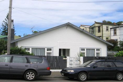 Photo of property in 7 Edinburgh Terrace, Berhampore, Wellington, 6023
