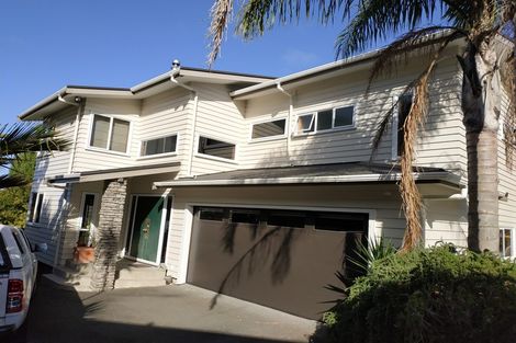 Photo of property in 12 Robin Lane, Browns Bay, Auckland, 0630