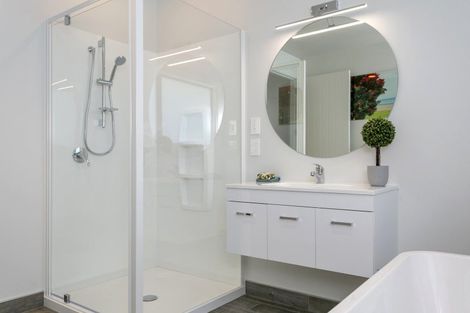 Photo of property in 32 Wai Terrace, Wharewaka, Taupo, 3330