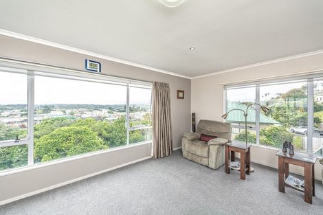 Photo of property in 70 Hipango Terrace, Durie Hill, Whanganui, 4500