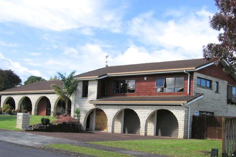 Photo of property in 6 Parramatta Place, Botany Downs, Auckland, 2010