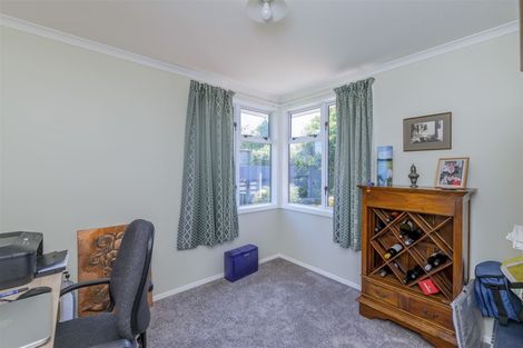 Photo of property in 14 Kawiu Road, Levin, 5510