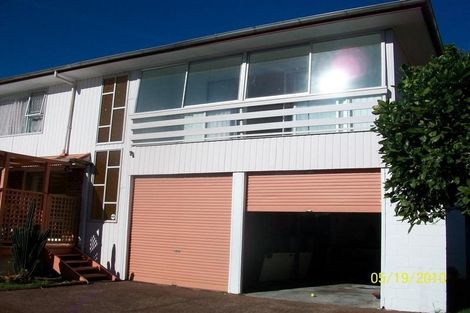Photo of property in 32 Vera Road, Te Atatu South, Auckland, 0610