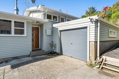 Photo of property in 21 Robson Street, Stokes Valley, Lower Hutt, 5019