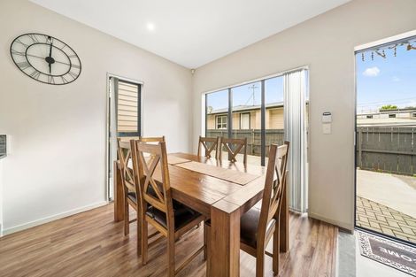 Photo of property in 11a Kent Road, Manurewa, Auckland, 2102