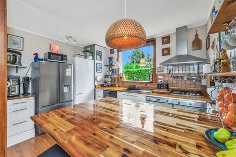 Photo of property in 13 Cliff Street, Coalgate, 7673