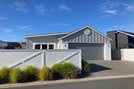 Photo of property in 4 Ascarina Way, Papamoa Beach, Papamoa, 3118