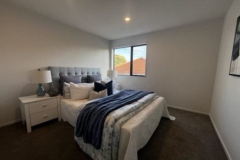 Photo of property in 2/4 Serjeant Street, Henderson, Auckland, 0612