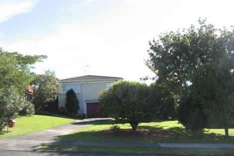 Photo of property in 18 La Trobe Street, Pakuranga Heights, Auckland, 2010