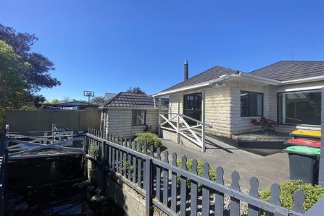 Photo of property in 185 Weston Road, St Albans, Christchurch, 8052