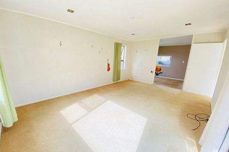 Photo of property in 93 Stapleford Crescent, Browns Bay, Auckland, 0630