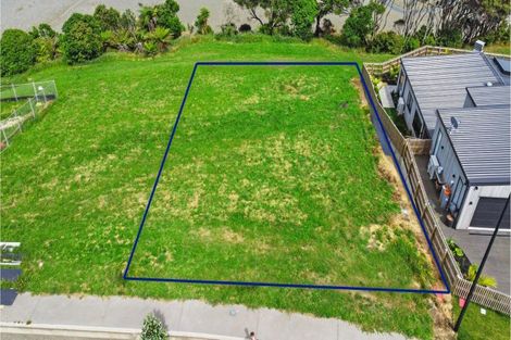 Photo of property in 46 Omahina Street, Raglan, 3225