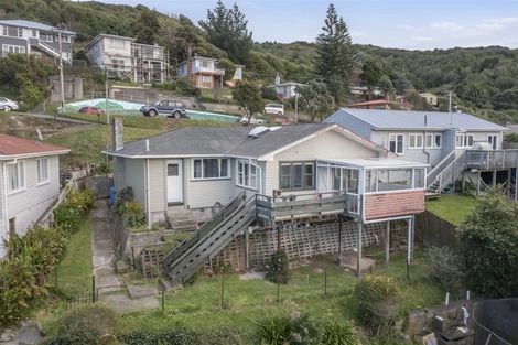 Photo of property in 21 Waiho Terrace, Elsdon, Porirua, 5022