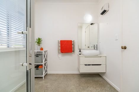 Photo of property in 8 Daphne Place, Mangawhai, 0505