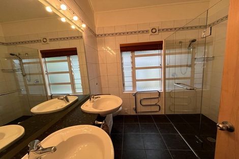 Photo of property in 1/58 Clovelly Road, Bucklands Beach, Auckland, 2012