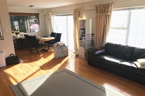 Photo of property in 27 Parker Avenue, New Lynn, Auckland, 0600