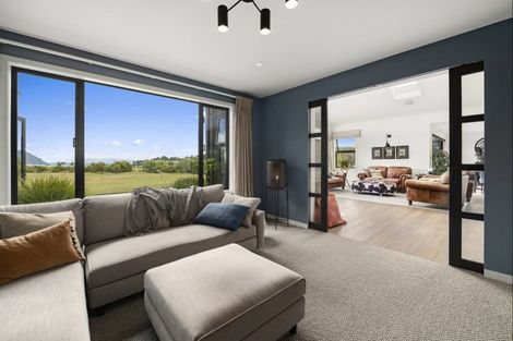 Photo of property in 32 Lacebark Drive, Kinloch, Taupo, 3377