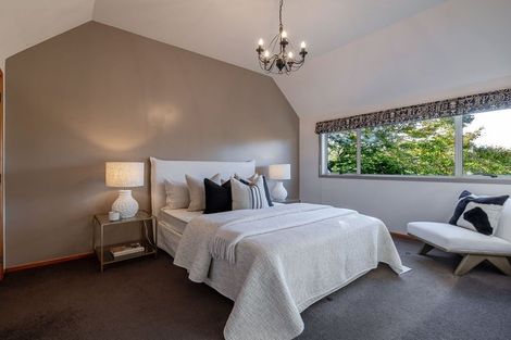 Photo of property in 19 Ruamahanga Crescent, Terrace End, Palmerston North, 4410