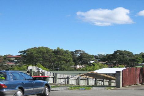 Photo of property in 38 Blueberry Grove, Timberlea, Upper Hutt, 5018