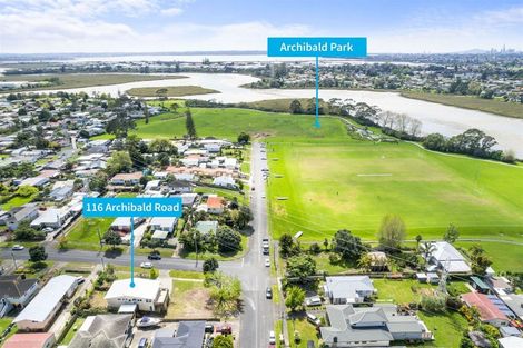 Photo of property in 116 Archibald Road, Kelston, Auckland, 0602