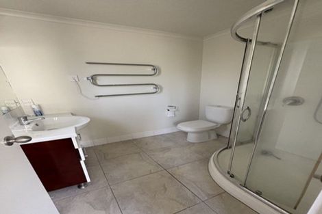 Photo of property in 3 Carol Lee Place, Albany Heights, Auckland, 0632