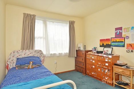 Photo of property in 70 Brandon Street, Featherston, 5710