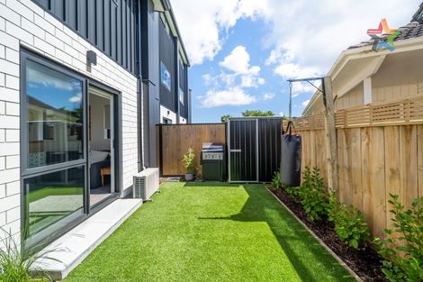 Photo of property in 2/10 Avery Grove, Boulcott, Lower Hutt, 5011