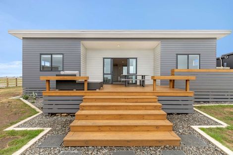 Photo of property in 23 Waipipi Road, Waverley, 4591