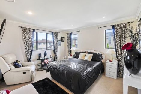 Photo of property in 4 Andy Crescent, Flat Bush, Auckland, 2016