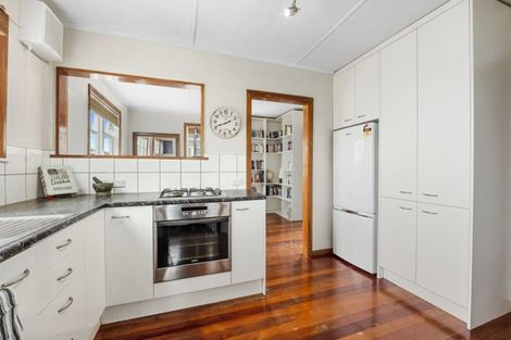 Photo of property in 21 East Street, Petone, Lower Hutt, 5012