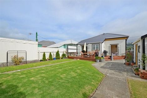 Photo of property in 6 Queen Street, Petone, Lower Hutt, 5012