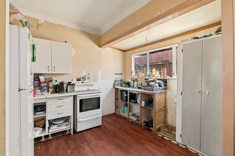 Photo of property in 28 Kowhai Street, Castlecliff, Whanganui, 4501