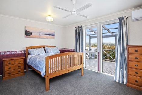 Photo of property in 3 Bella Villa Drive, Waiuku, 2123