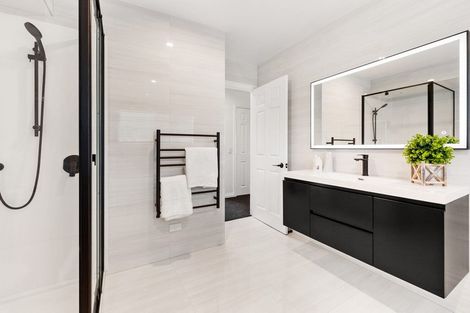 Photo of property in 2/12 Bannings Way, Hobsonville, Auckland, 0618