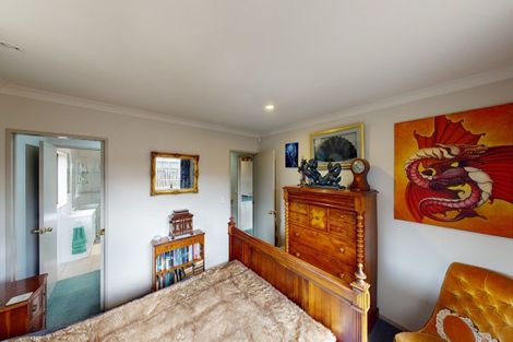 Photo of property in 112 Weraroa Road, Levin, 5510