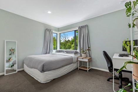 Photo of property in 4a Pounamu Avenue, Greenhithe, Auckland, 0632