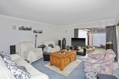 Photo of property in 5 Meadowcourt Drive, Manukau, Auckland, 2025