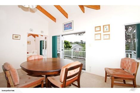 Photo of property in 2/148 Oaktree Avenue, Browns Bay, Auckland, 0630